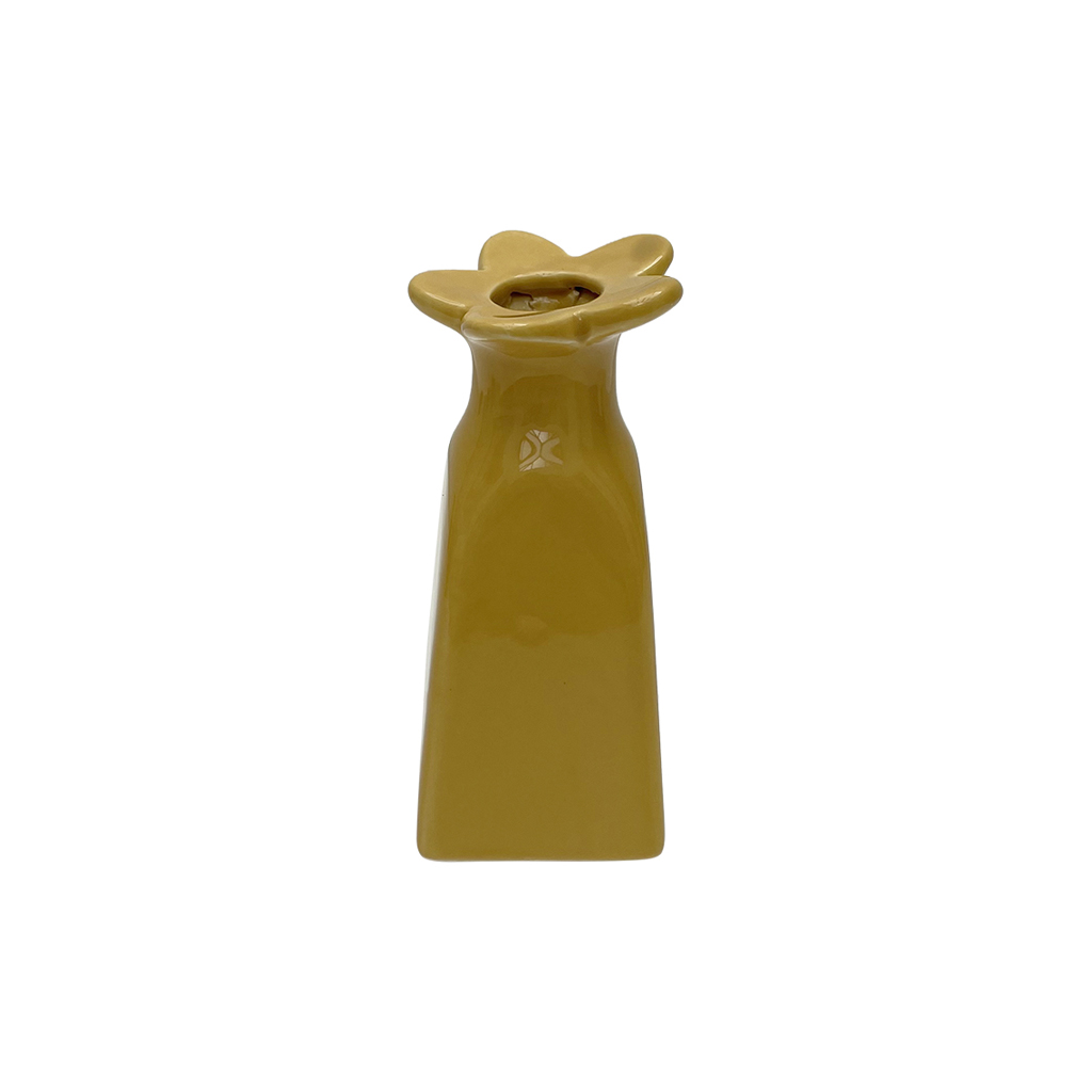 vase jaune